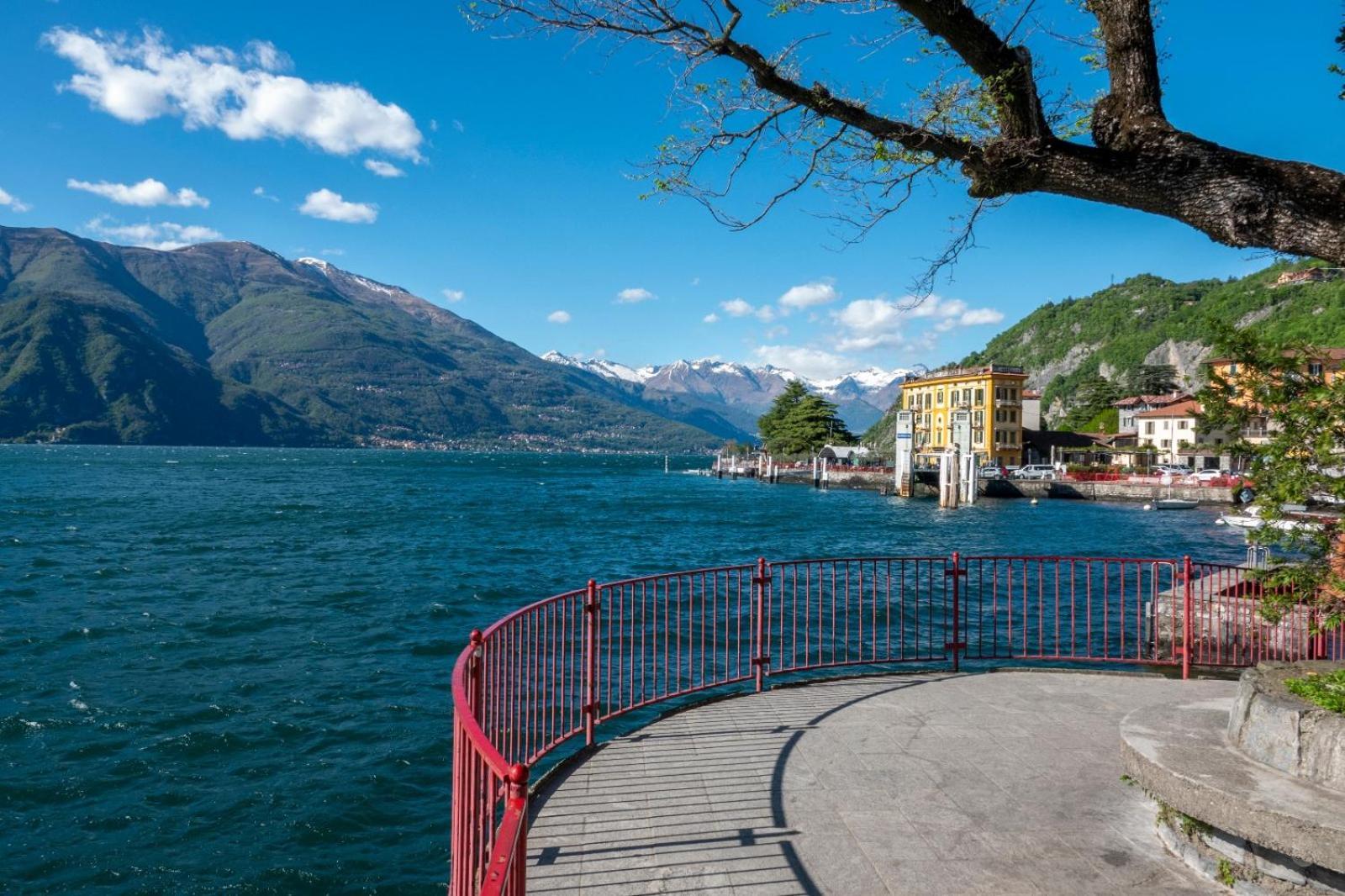 Casa In Riva Al Lago Varenna Exteriör bild
