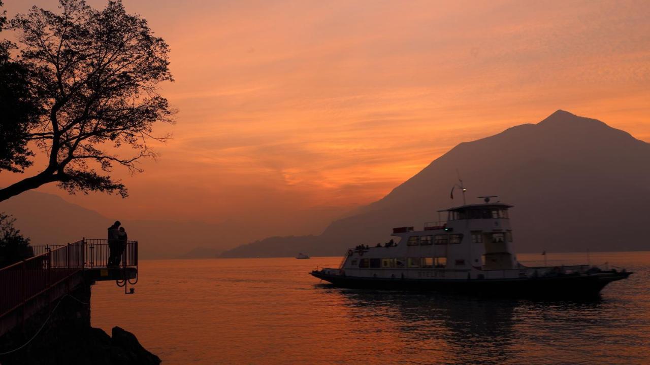 Casa In Riva Al Lago Varenna Exteriör bild
