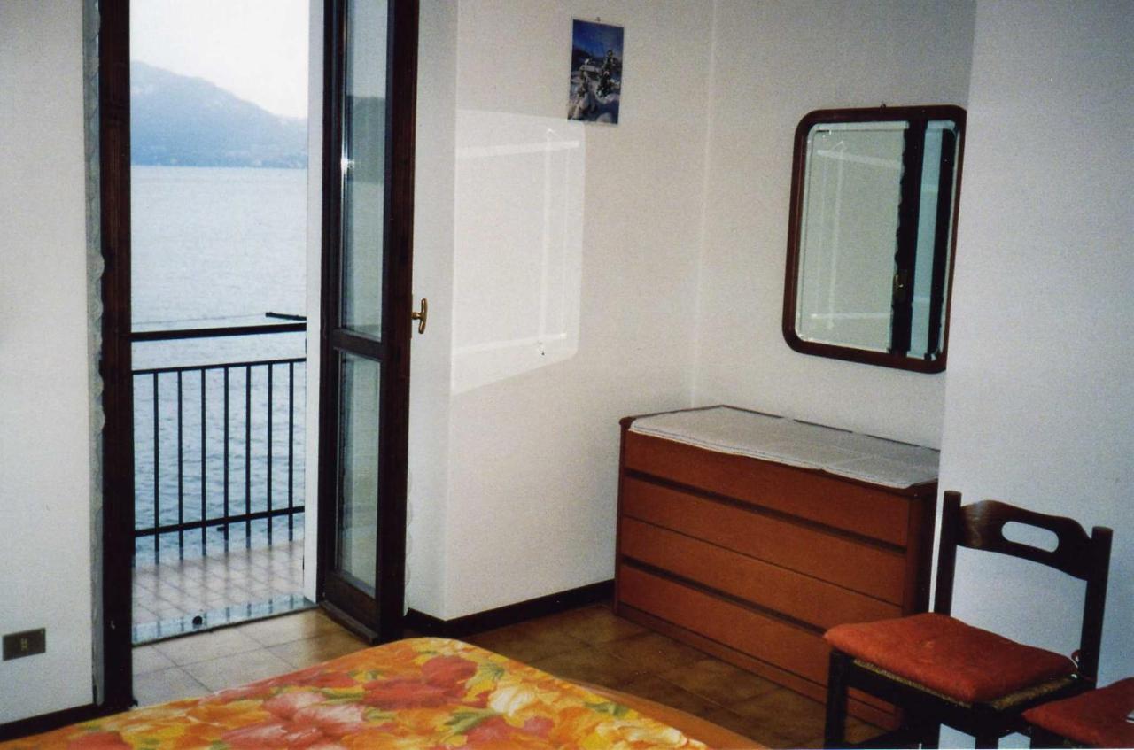 Casa In Riva Al Lago Varenna Exteriör bild