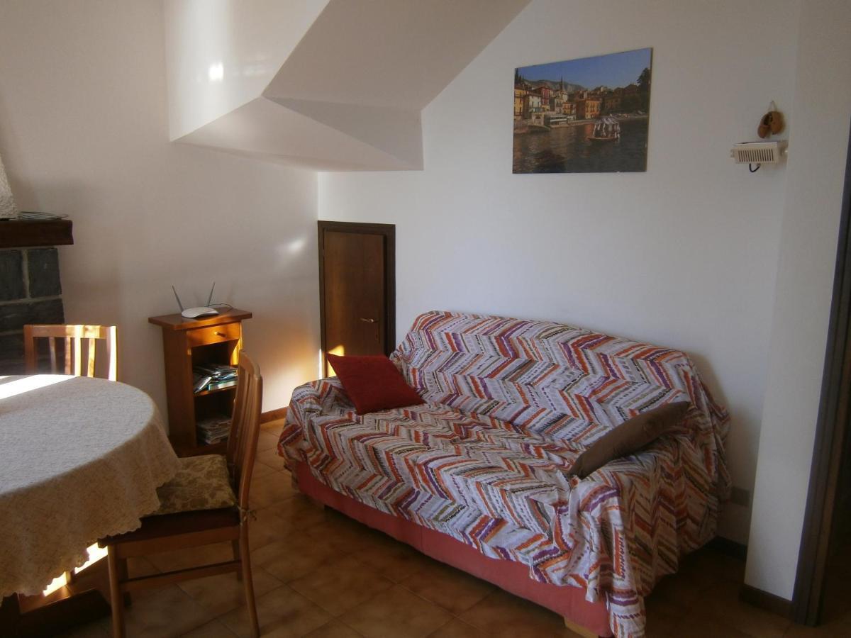 Casa In Riva Al Lago Varenna Exteriör bild