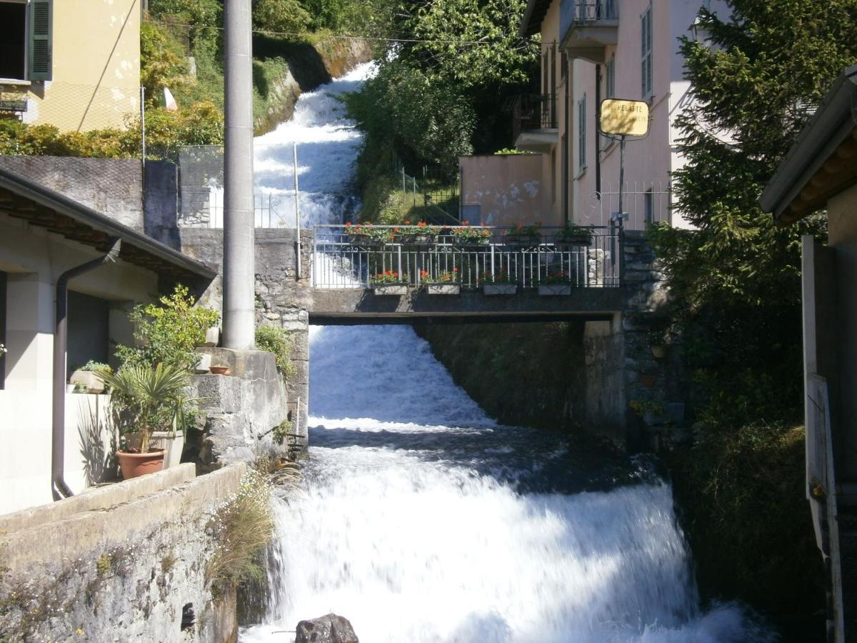 Casa In Riva Al Lago Varenna Exteriör bild