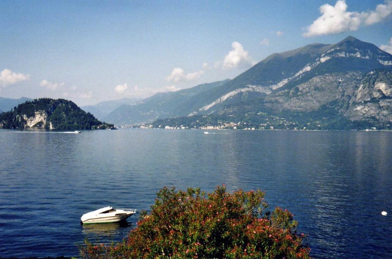 Casa In Riva Al Lago Varenna Exteriör bild