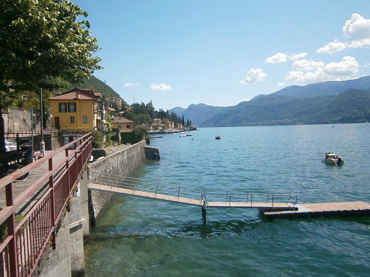 Casa In Riva Al Lago Varenna Exteriör bild